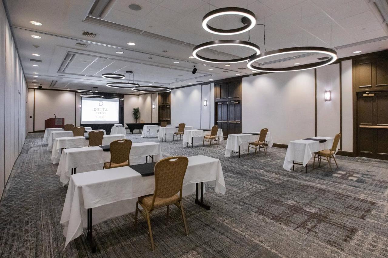 Delta Hotels By Marriott Burlington Bagian luar foto