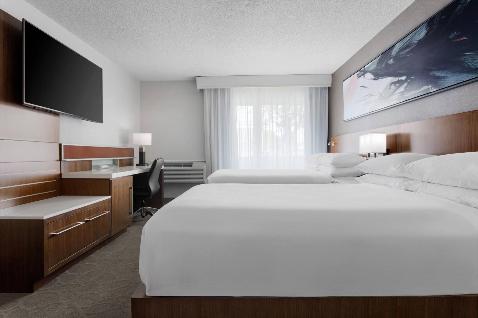 Delta Hotels By Marriott Burlington Bagian luar foto