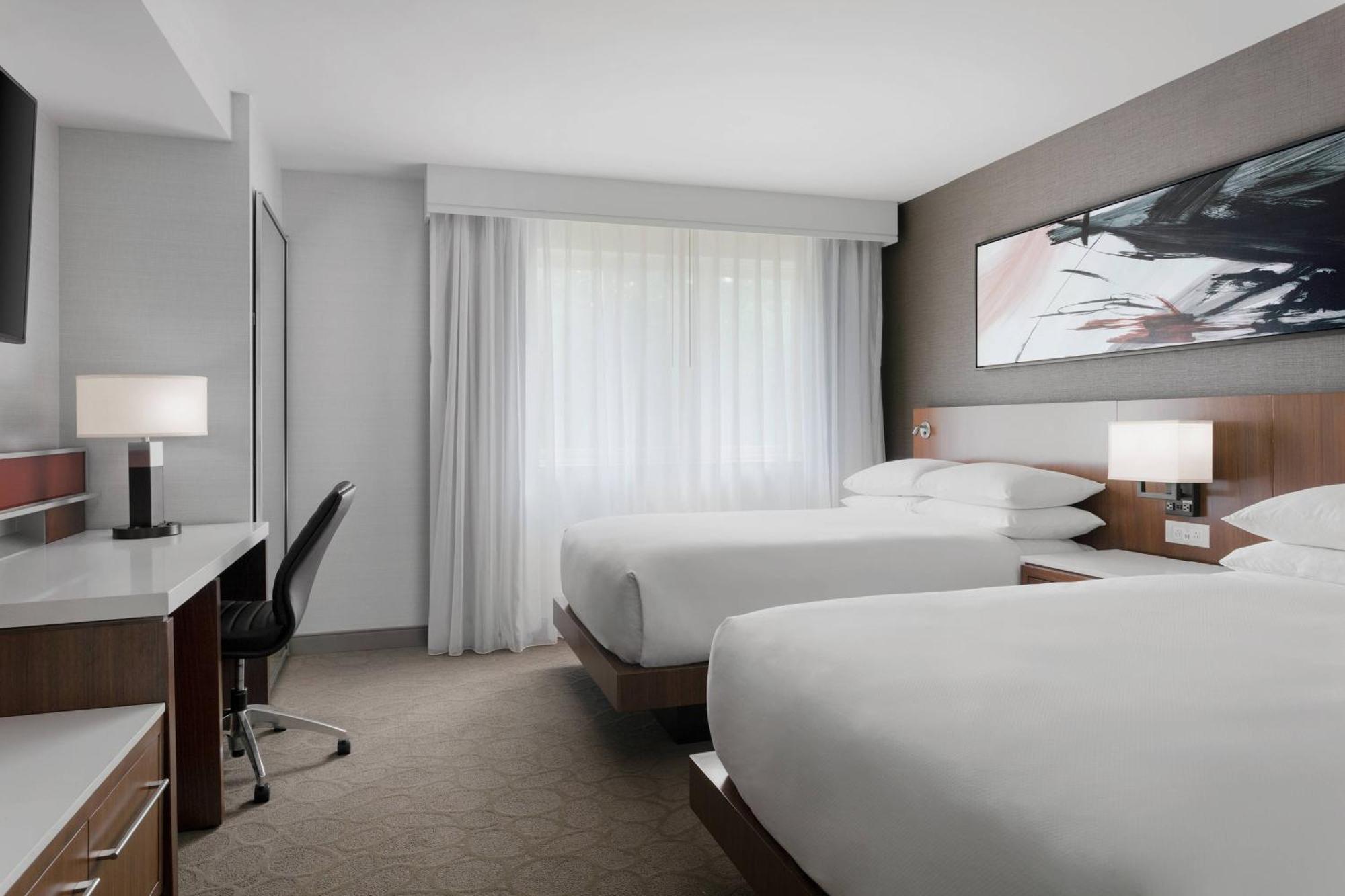 Delta Hotels By Marriott Burlington Bagian luar foto
