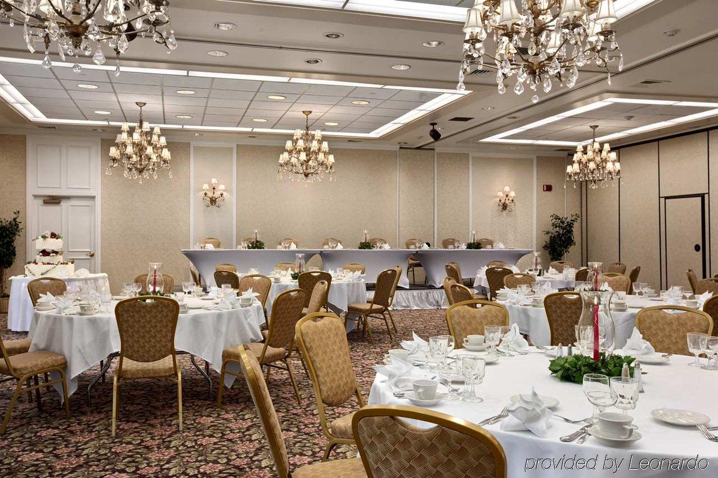 Delta Hotels By Marriott Burlington Restoran foto