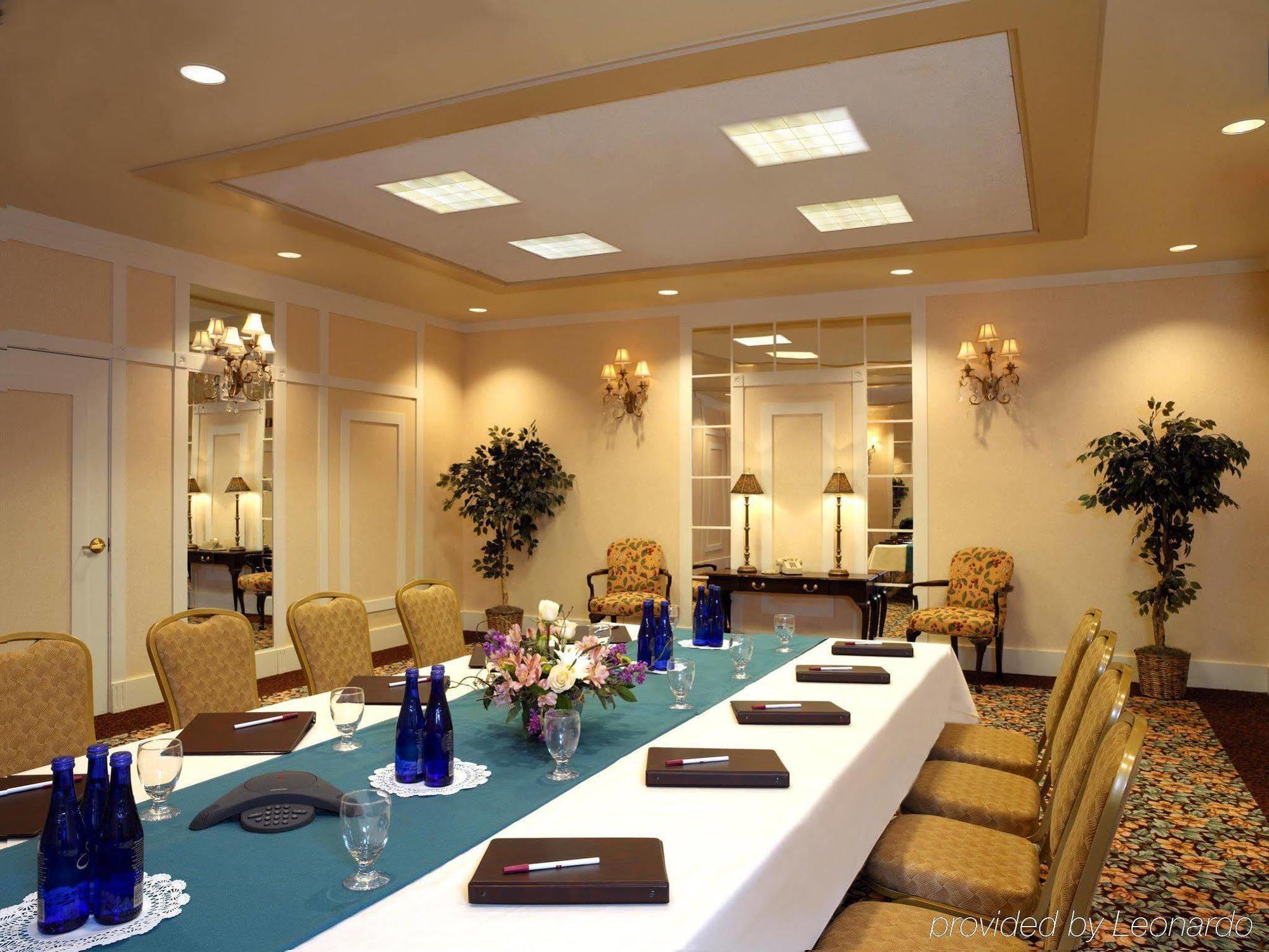 Delta Hotels By Marriott Burlington Fasilitas foto